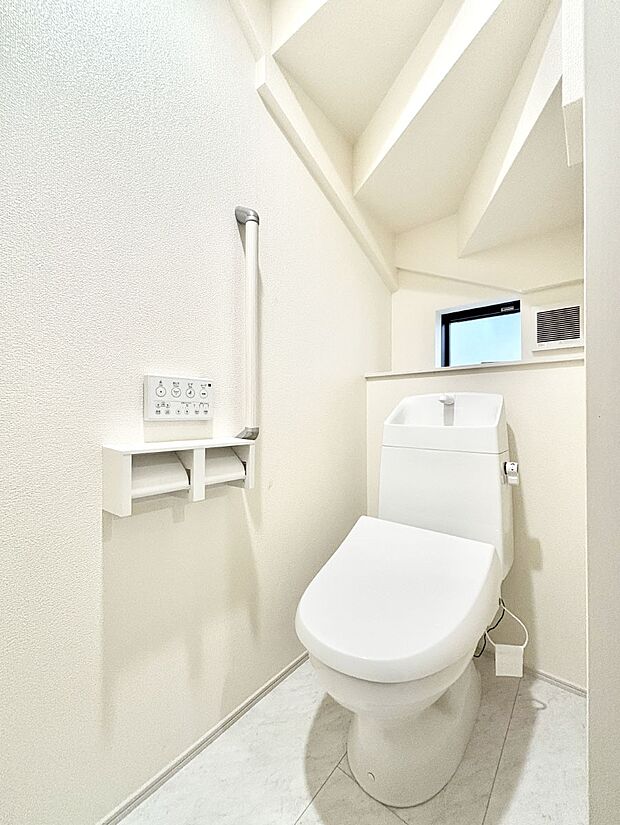 トイレは1階と2階それぞれに配置されていてとても便利です。 