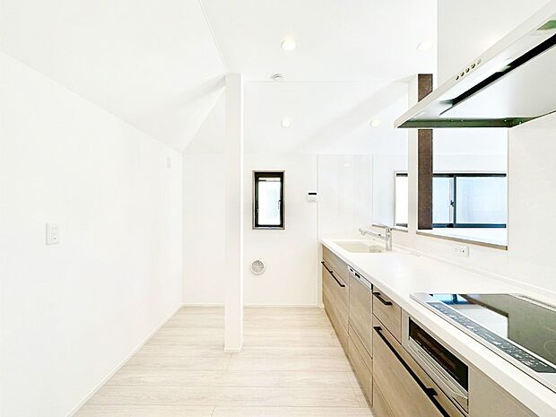 毎日使うキッチンだから、使いやすさ＆お手入れのしやすさにこだわりました。 