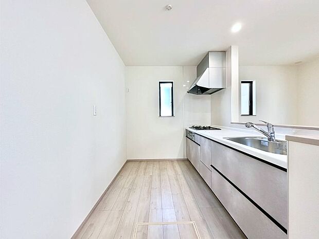 ゆとりあるキッチンではご家族と楽しくお料理ができます。