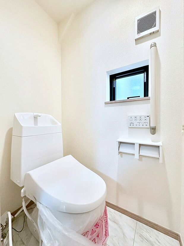トイレは1階と2階それぞれに配置されていてとても便利です。