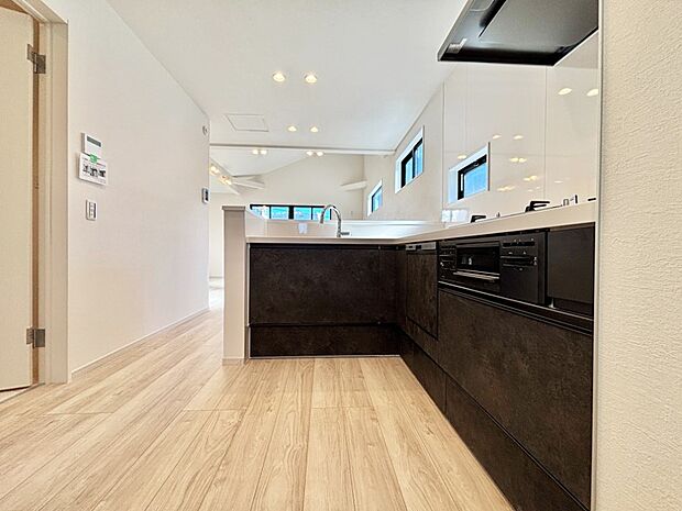 毎日使うキッチンだから、使いやすさ＆お手入れのしやすさにこだわりました。 