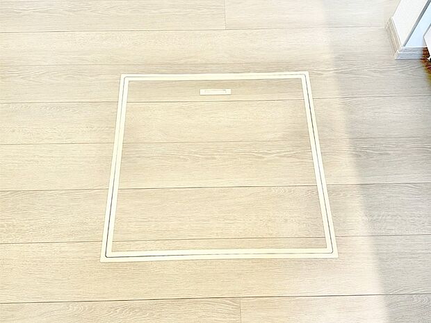 床下収納付き!日用品・非常用品の収納にも大活躍。