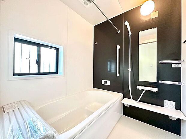 落ち着いた雰囲気でゆっくりお寛ぎいただけるバスルーム