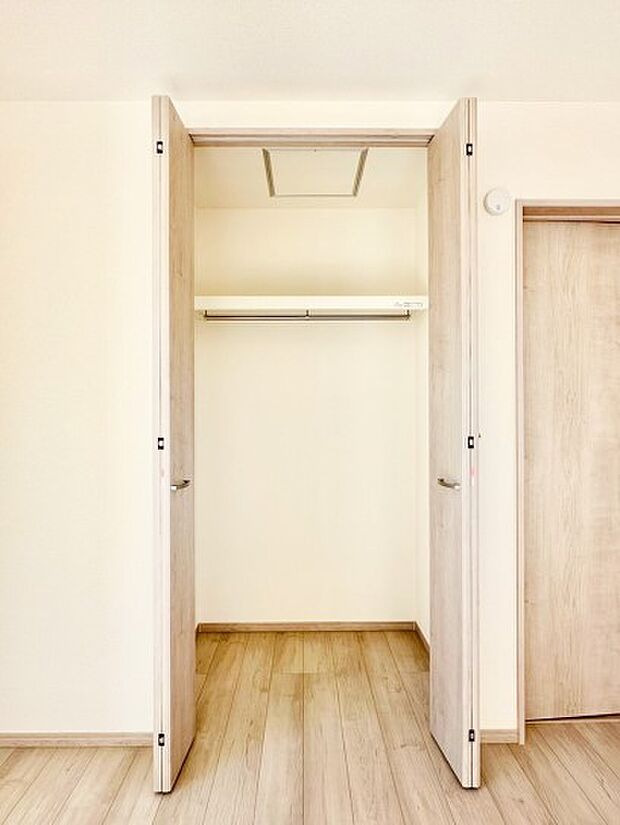 たっぷりの収納スペースで快適に暮らせそう 