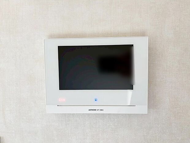訪問者が一目でわかる安心のTVモニター付きインターフォン