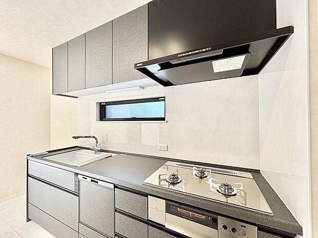 毎日使うキッチンだから、使いやすさ&お手入れのしやすさにこだわりました。