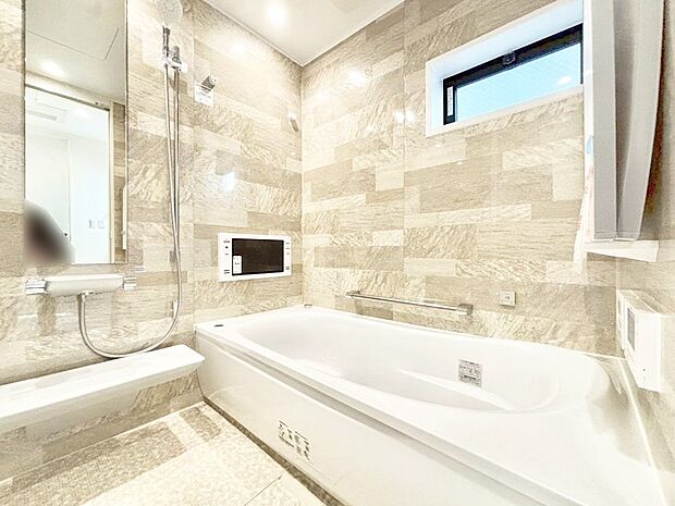 オシャレなデザインのバスルームで気分も上がりますね