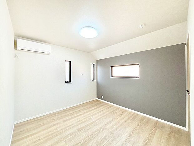 2面採光で気持ちよく自然光が取り入れられるのでお子様のお部屋にもピッタリ