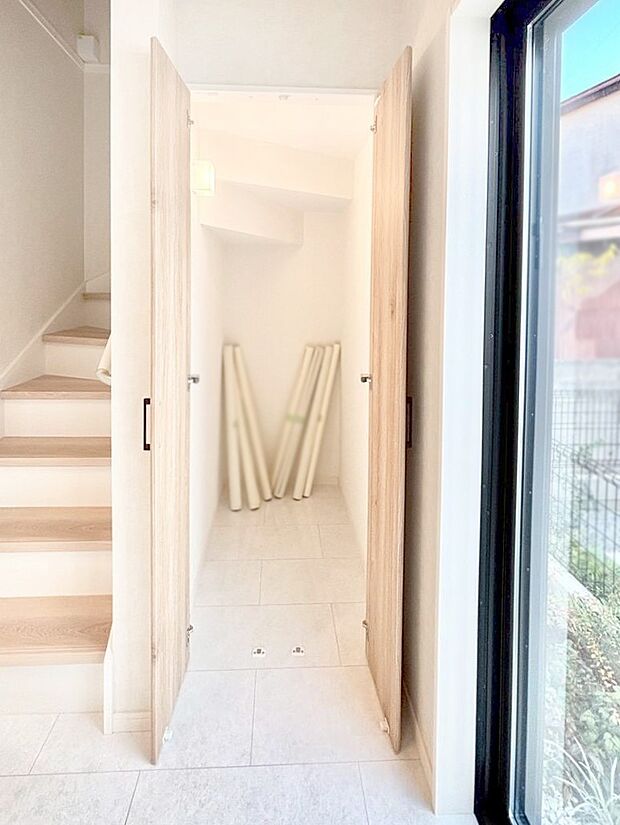 物が多くなりがちなリビングにうれしい収納