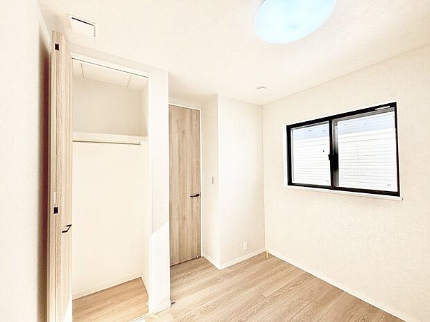 ナチュラルなフローリングはどんなインテリアにもマッチ。