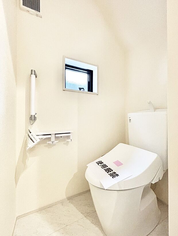 トイレは1階と2階それぞれに配置されていてとても便利です。 