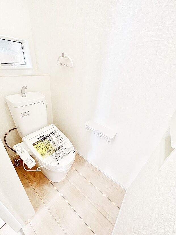 毎日を快適に!清潔感あるシャワートイレ。