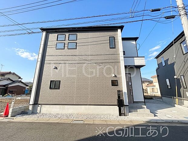 たっぷりの陽光と開放感に包まれる明るい住まい