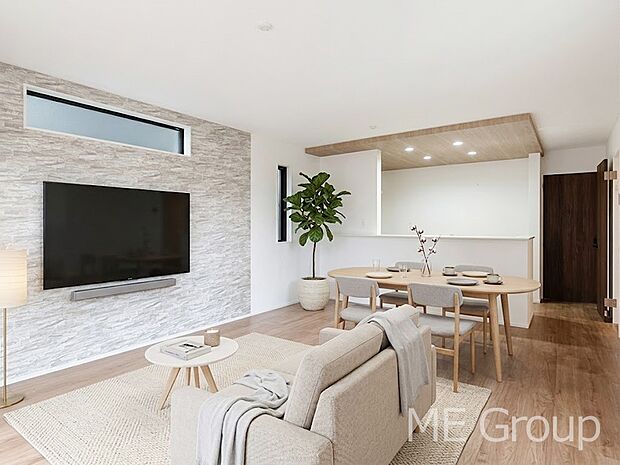 アクセントクロスがお洒落なリビング。家族でのんびりくつろげる広々スペース。※家具はCGです