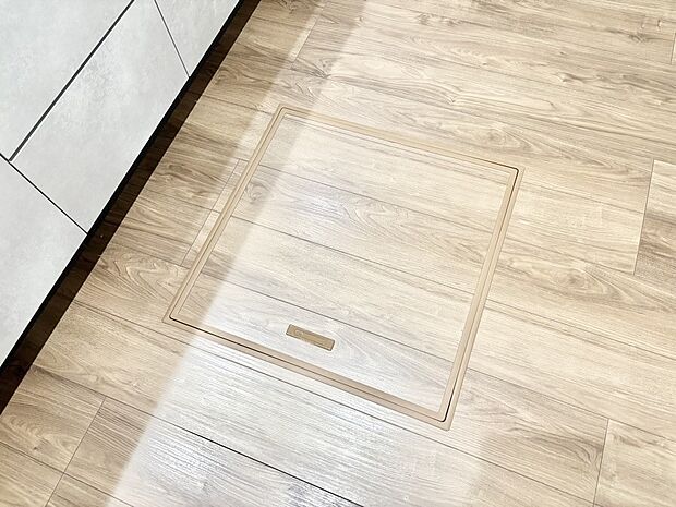 床下収納付き!日用品・非常用品の収納にも大活躍。
