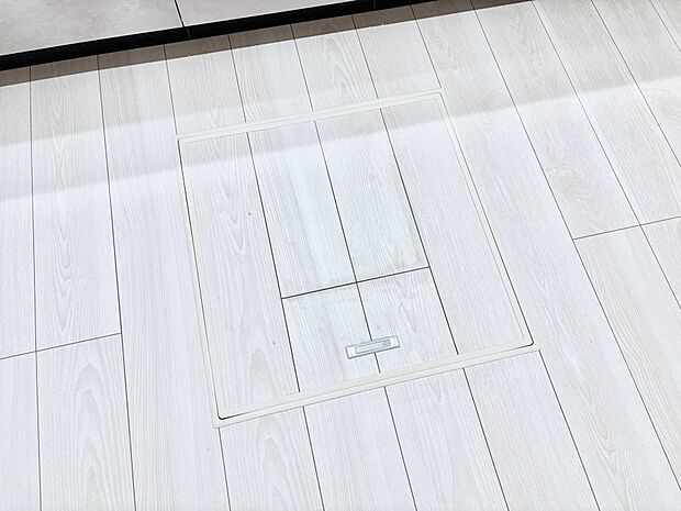 床下収納付き!日用品・非常用品の収納にも大活躍。