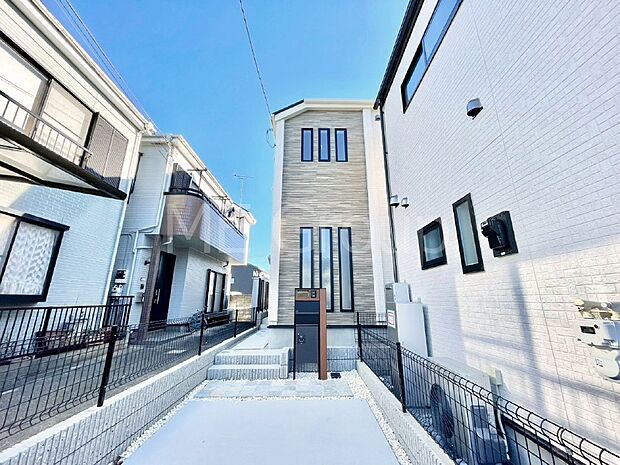 洗練された外観、上質な住空間が広がる室内は永く安心して過ごせる住居です。 