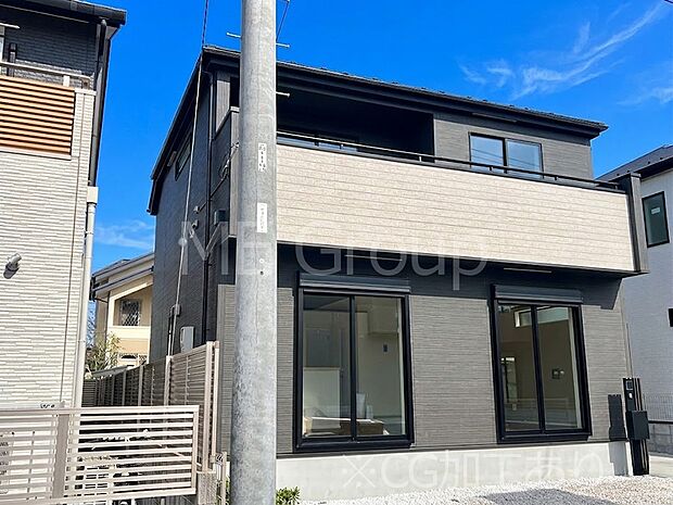 たっぷりの陽光と開放感に包まれる明るい住まい