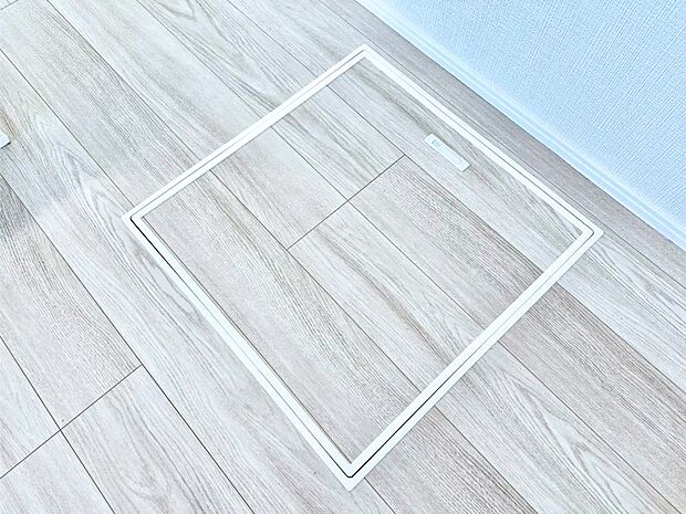 床下収納付き!日用品・非常用品の収納にも大活躍。