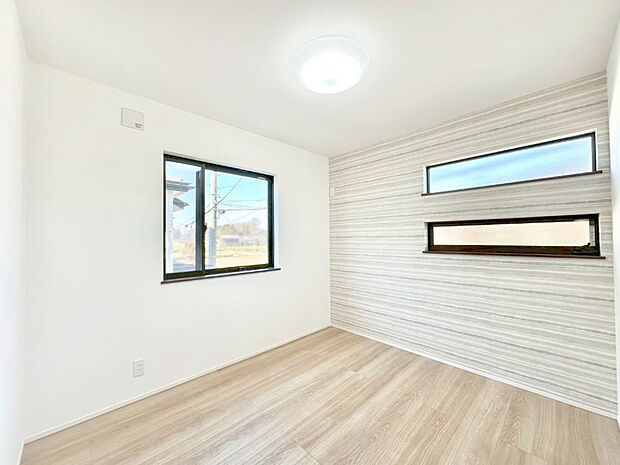 2面採光で気持ちよく自然光が取り入れられるのでお子様のお部屋にもピッタリ