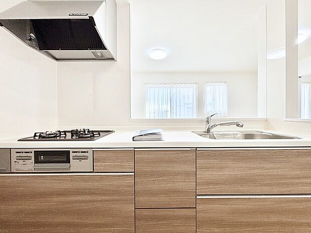 カウンター越しにお子様がお料理のお手伝い!嬉しい対面キッチン。