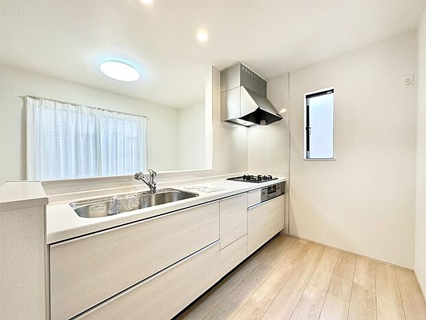 料理をしながらご家族との会話を楽しめる対面カウンターキッチン