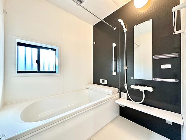 落ち着いた雰囲気でゆっくりお寛ぎいただけるバスルーム