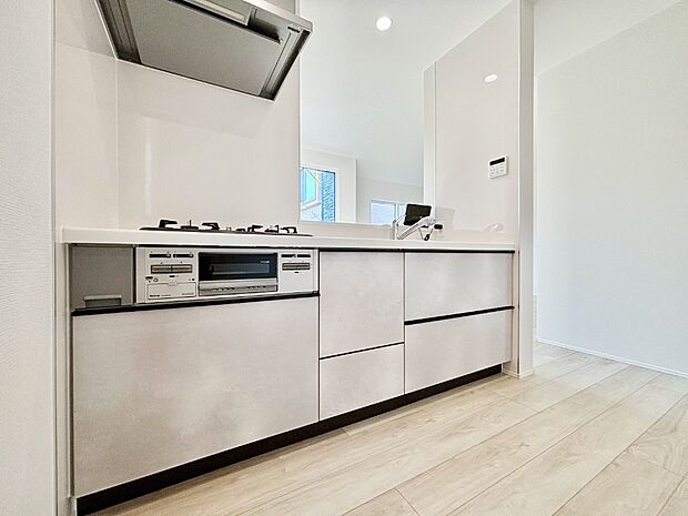 料理をしながらでもご家族との会話を楽しめる対面キッチン