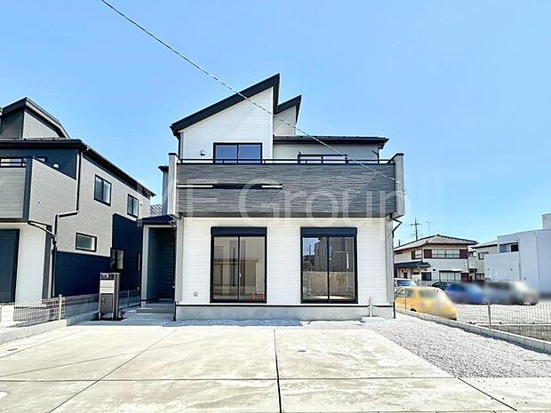 洗練された外観、上質な住空間が広がる室内は永く安心して過ごせる住居です。