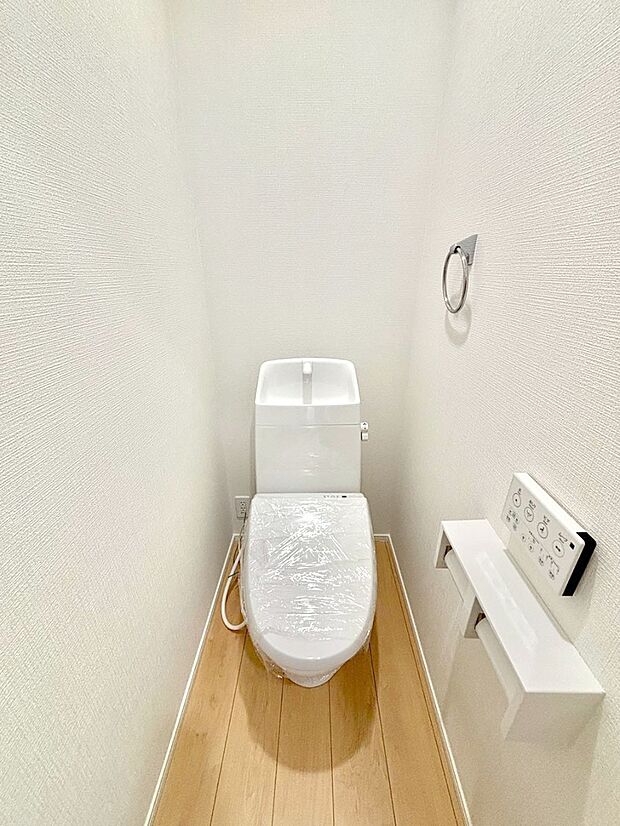 トイレは1階と2階それぞれに配置されていてとても便利です。 