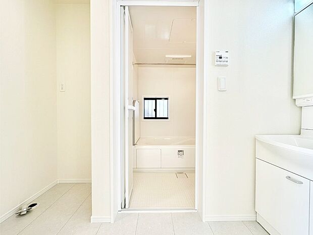 ゆとりのあるランドリースペース