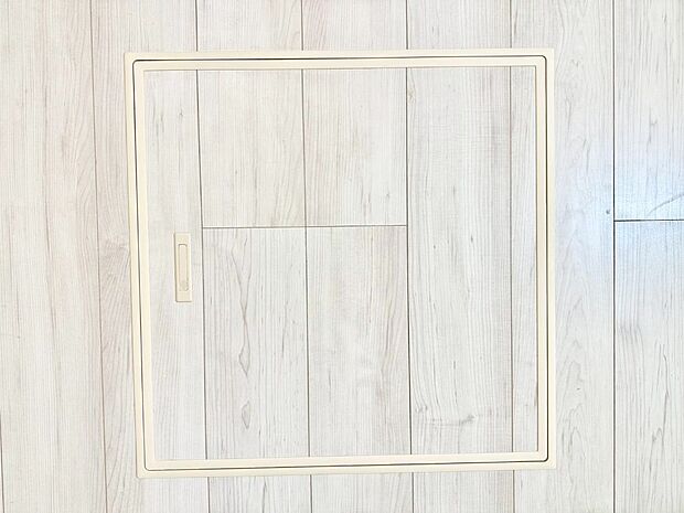 床下収納付き!日用品・非常用品の収納にも大活躍。