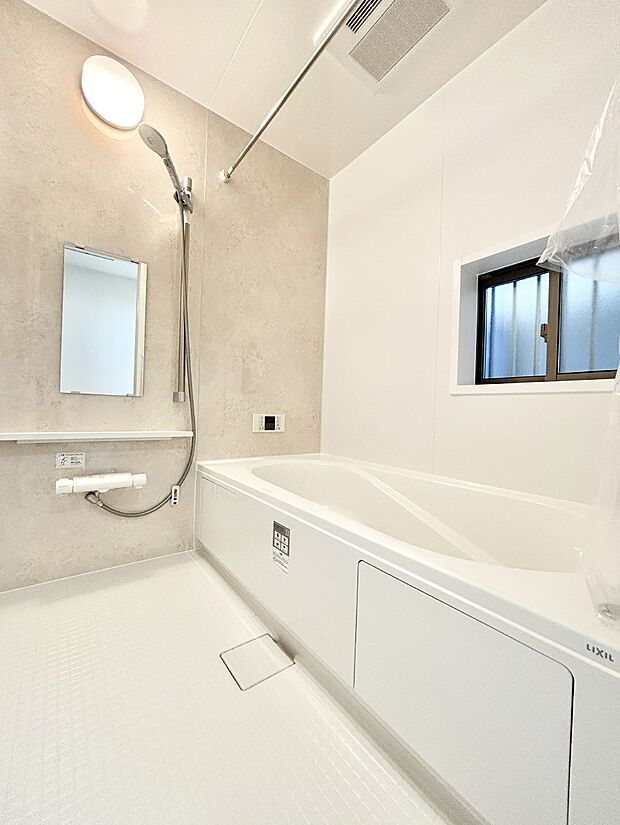 一日の疲れを癒やす大切なバスタイム。ゆっくりとお風呂を楽しんで疲れをとりたいですね!