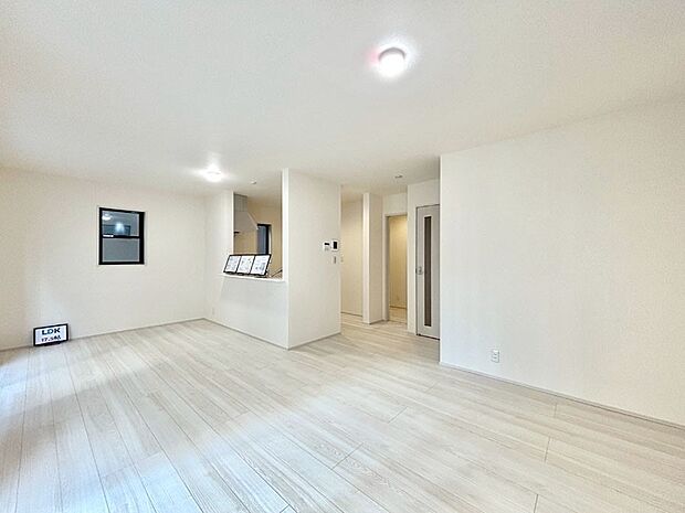 落ち着いた雰囲気のＬＤＫは家族みんなの快適空間  