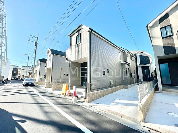 前面道路はきちんと整備されています