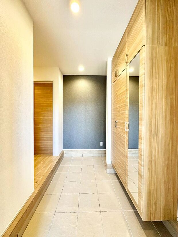 いつもきれいにしておきたい玄関ですね。  　