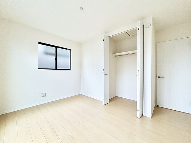 子供部屋にもおすすめな収納スペースたっぷりの居室