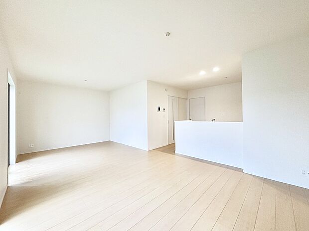 18.25帖のLDKは家族みんなの快適空間!家族のつながりを強くする大事なスペースです。