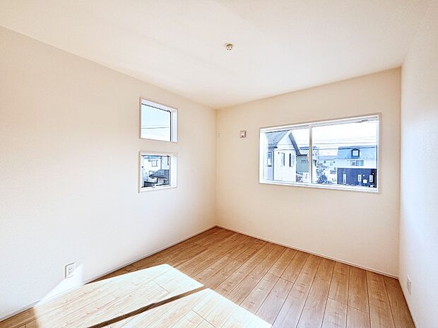 2面採光なので、明るく風通しも良く心地良い生活が送れます。