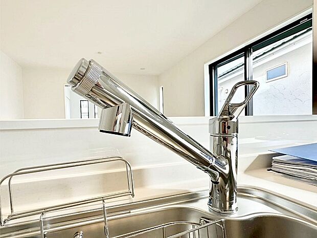 浄水器一体型のキッチンで洗い物用・料理用と切り替え簡単！