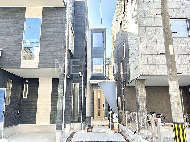 洗練された外観、上質な住空間が広がる室内は永く安心して過ごせる住居です。 