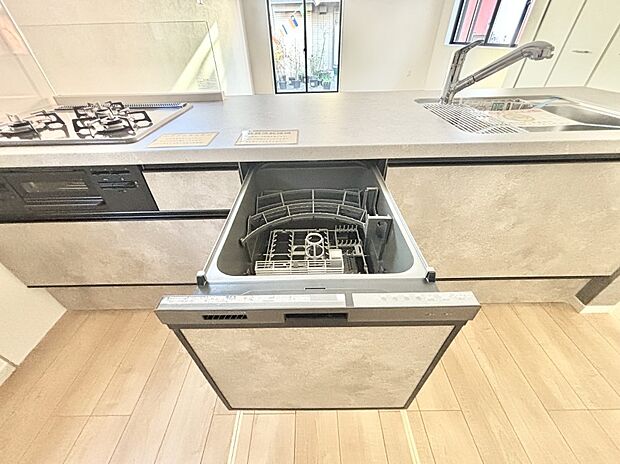 面倒なお片づけは食洗機にお任せ!家事の負担が減って、時間にも気持ちにもゆとりができます。