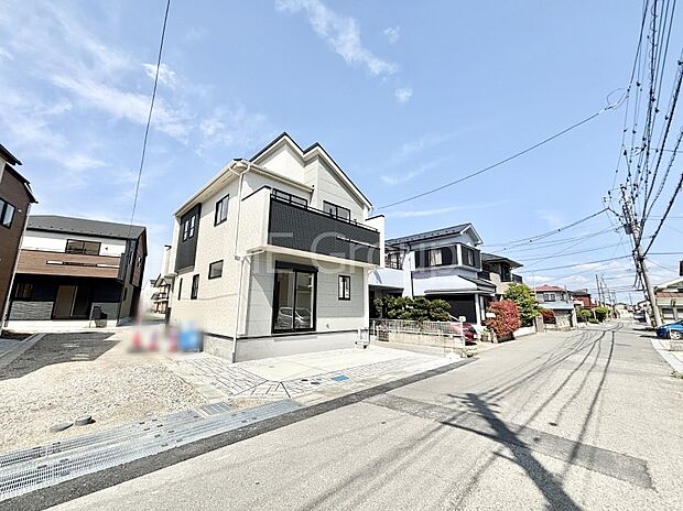 見通しの良さとともに、街並みに開放感を与えてくれます。