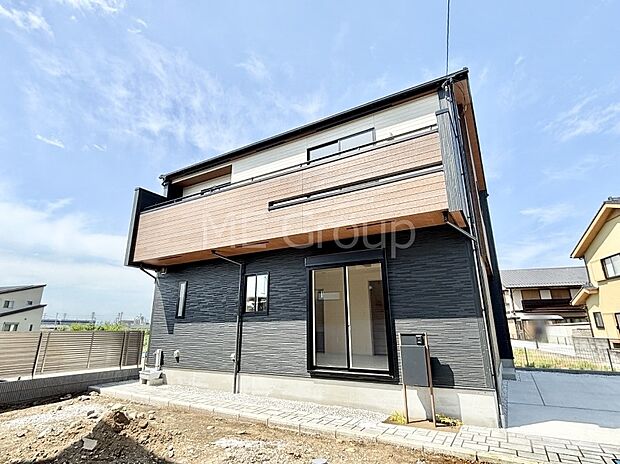 たっぷりの陽光と心地よい風が舞い込む住まい