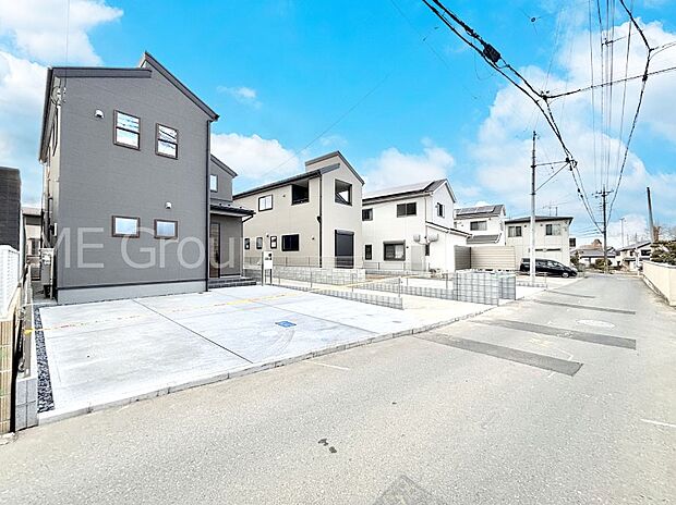 前面道路はきちんと整備されています  