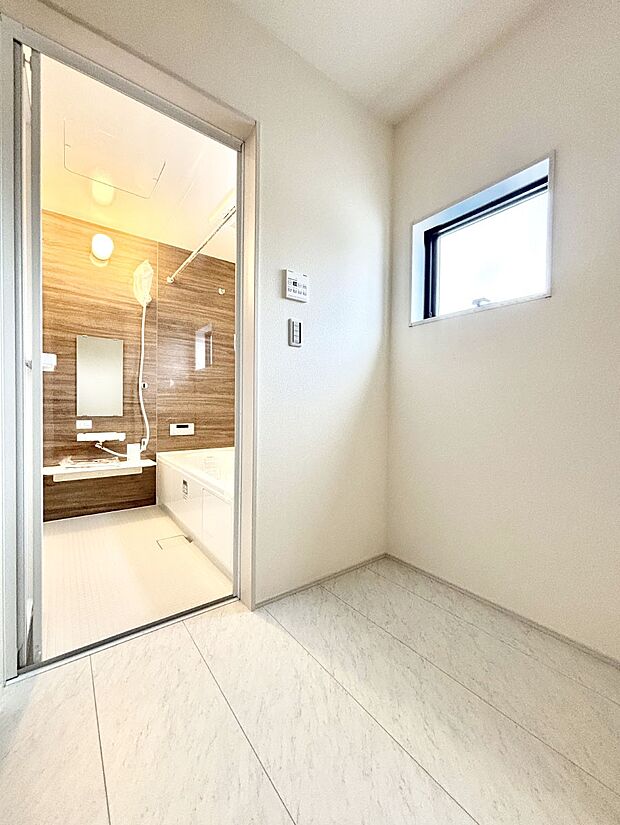 身支度もスムーズにおこなえる脱衣場