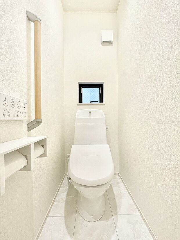 トイレは温水洗浄機能付き