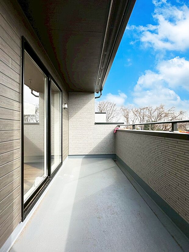 風通しの良いバルコニー