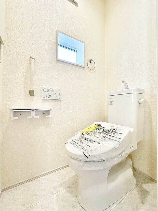 トイレは安心の2箇所！朝のバタバタも一安心です。 