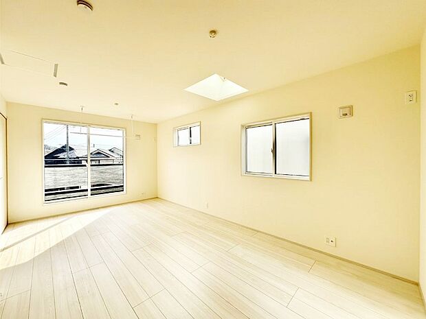 窓からのやさしい光が心地よいプライベートルーム